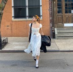 Midi White Dress Outfit, Irish Summer Outfits, Victorian Fashion Modern, Prarie Core Aesthetic, All White Dress Outfit, Victoria Paris Outfits, White Chic Outfit, Gyaru Aesthetic, Tomato Girl