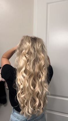 Instagram Heatless Curls Tutorial, Hair Dues, Curls Tutorial, Perfect Blonde Hair, Curl Tutorial, Lions Mane, Cute Hair Colors, Perfect Blonde, Hair Due