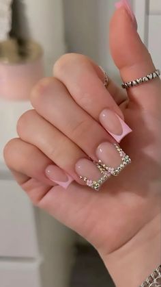 Old Money Aesthetic Acrylic Nails, Cute Nail Ideas Medium Length, Medium Length Nails With Gems, Nails French Tip With Design Short, Small Bling Nails, Short Nails Acrylic Bling, Picture Day Nails, Short Acrylic Nails No Charms, Charmed Out Nails