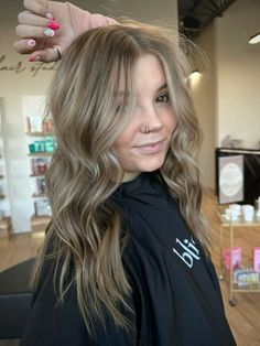 Lowlighted her to give her this cutie lil dimensional brone back to her natural Soft Teddy Bear Bronde, Teddy Bear Bronde, Teddy Bear Blonde, Katelyn Brown, Blonde Hair Goals, Styled Hair, Cute Hair Colors, Life Vision, Silver Hair Color