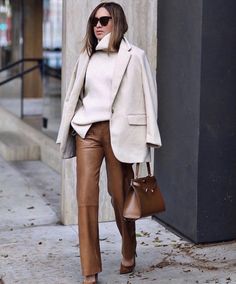 Fashion Trends Winter, Brown Pants, Winter Trends, Leather Trousers