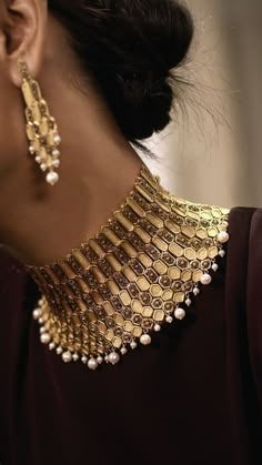 Gold Necklace Designs, Gold Necklaces, Jewelry Inspo, Dream Jewelry, Gold Jewelry Fashion, Indian Jewellery, Bling Bling, Necklace Designs, Indian Jewelry