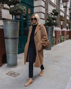 Emma Hill, Winter Mode Outfits, Pijamas Women, Burberry Coat, Cute Spring Outfits, Camel Coat, Coat Outfits, Winter Mode, Looks Chic