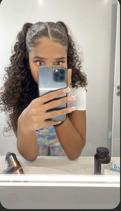 Curly Hairstyles For Black Women Rubber Bands, Dark Grey Coat, Highlights Curly Hair, Quick Natural Hair Styles, Sporty Looks