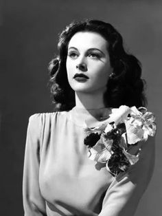 50 Best 1930s Hairstyles That Are Trending in 2024 30s Hairstyles, Klasik Hollywood, 1930s Hair, Retro Updo, Joan Bennett, Jean Simmons, Hedy Lamarr, 1940s Hairstyles, Glamour Vintage