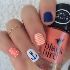 12 Adorable Anchor Designs To Inspire Your Next Nautical Mani Anchor Design Nails, Navy Blue Beach Nails, Cruise Vacation Nail Ideas, Fun But Classy Nails, Cruise Dip Nail Ideas, Cruise Fingernails, Coral And Navy Nails, Vacation Cruise Nails, Beach Vacation Mani Pedi