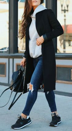 Fall Fashion Coats, Chique Outfits, Urban Street Style, Fashion Blogger Style, Winter Outfits Women, Black Sneakers, Casual Fall Outfits