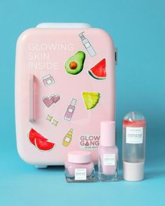 Glow Recipe Makeup Beauty Pink Mini Korean Skincare Fridge Mist Moisturizer | eBay Natural Makeup Products Aesthetic, Holiday Skincare, Holiday Skin, Ariana Perfume, Pr Package, Preppy Skincare