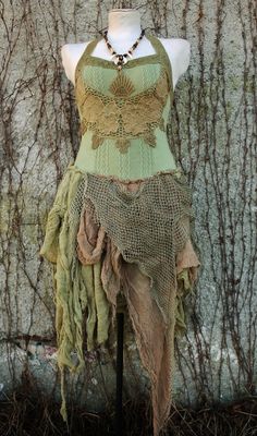 Costumes - forêt enchantée Forest People, Costume Carnaval, Estilo Hippy, Fairy Clothes, Mode Boho, Fairy Fashion, Fairy Costume, Fairy Dress, Fantasy Clothing