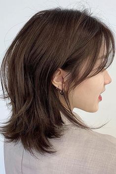 Hush Cut, Haircut Inspo, Medium Long Hair, Short Layered Haircuts, Shoulder Length Hair Cuts, Haircuts Straight Hair