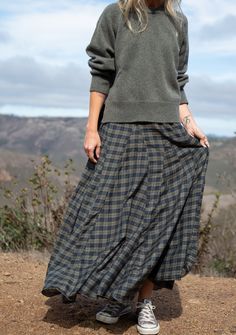 Peasant Skirt Outfit Ideas, Dark Cottage Core Outfits, Skirt Fashion Outfits, Slow Fashion Aesthetic, Mode Style Anglais, Fashion Outfits Modest, 2023 Aesthetic, Outfits Modest, Number 12