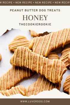 Honey Peanut Butter Dog Treats Food With Honey, Dog Treats Homemade Peanut Butter, Homemade Dog Biscuits, Dog Meals, Honey Peanut Butter, Vegan Dog Food, Dog Treats Recipe, Dog Food Homemade, Homemade Pet Treats