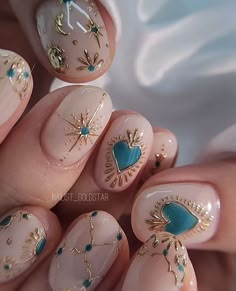 Nail Art Designs Detailed, Hamsa Nail Design, Pro Nails Designs, Runes Nails Design, Turkish Inspired Nails, Gold Heart On Nails, Magical Nail Design, Elaborate Nail Designs, Mexican Art Nails