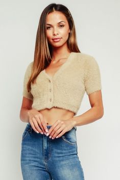 Fuzzy Cropped Cardigan, Fashion Week Inspiration, Cropped Pink, Streetwear Ideas, Classy Streetwear, Sweater Boho, Cardigan Short, Boho Cardigan, Boho Pink