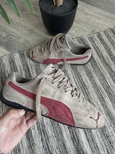 👕 Information about item: - Size: 7.5US / 40EU / 25.5cm insole - Condition: in a good pre-owned condition Puma Speedcat, Basket Vintage, Vintage Sneakers, Sneakers Athletic, Sneakers Shoes, Ukraine, Athletic Shoes, Baskets, Outfit Inspirations