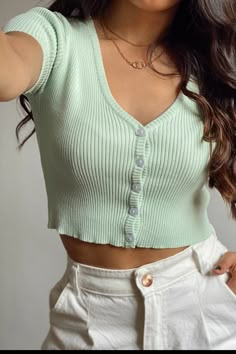 Green Crop Top Outfit, Green Summer Top, Mint Green Outfits, Korean Cardigan, Mint Green Cardigan, Cardigan Summer, Outfit Minimalist, Top Aesthetic, Shirt Crop Top