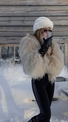 Outfit Montagna, Slavic Winter, Preppy Chic Outfits, Slavic Girl, Ski Outfit, Winter Outfits Cold