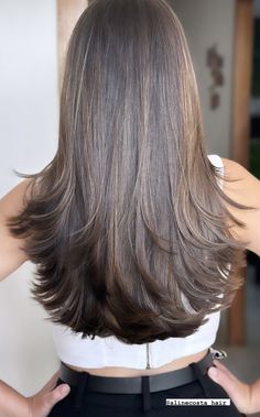 Round One Length Haircut, One Length Haircut, Round Layers, Layered Haircuts, Medium Hair, Medium Hair Styles, Hair Cuts, Collage