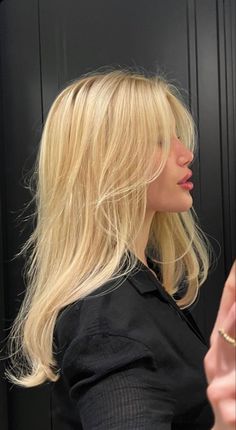 Yellow Blonde Hair, Warm Blonde Hair, Blonde Layered Hair, Perfect Blonde Hair, Bright Blonde Hair, Summer Blonde Hair, Golden Blonde Hair, Light Blonde Hair, Honey Blonde Hair