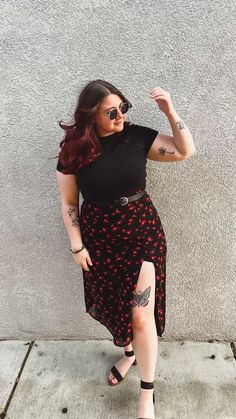 Midsize Alternative Fashion, Midi Skirt Outfit Ideas, Edgy Outfits Grunge, Outfit Ideas Midsize, Skirt Outfit Ideas, Midsize Outfits, Midi Skirt Outfit, Fashion Edgy, Look Plus Size