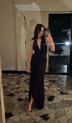 Fancy Dinner Date Outfit, Acquaintance Party, Black Prom Gown, Kelsey Merritt, College Outfit, Beach Ideas, Elegant Outfits, Long Evening Dress, Dark Feminine