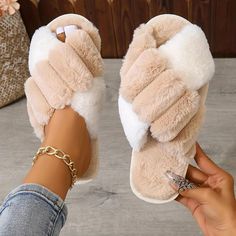 Category:Slippers; Upper Materials:Faux Fur; Season:Fall,Winter; Heel Type:Flat Heel; Gender:Women's; Toe Shape:Open Toe; Style:Casual,Comfort,Minimalism; Heel Height(inch):<1; Outsole Materials:Rubber; Occasion:Indoor,Daily; Closure Type:Loafer; Pattern:Color Block; Listing Date:11/20/2023; 2024 Trends:Fuzzy Slippers Fluffy Slippers,House Slippers; Size chart date source:Provided by Supplier.; Heel Height:Flat Comfortable Fluffy Flat Slippers, Faux Fur Slippers With Round Toe For Winter, Faux Fur Round Toe Slippers For Winter, Faux Fur Round Toe Winter Slippers, Winter Faux Fur Slip-on Slippers, Cozy Fluffy Flat Slippers, Winter Faux Fur Flat Slippers, Soft Flat Slippers For Winter, Flat Synthetic Slippers For Fall