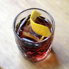 Best Bourbon Brands, Bourbon Cocktail Recipe, Bourbon Brands, American Cocktails, Bourbon Cocktail, Bourbon Drinks, Best Bourbons, Sazerac, Best Cocktail Recipes