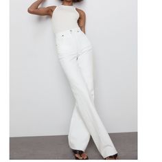 Zara High Waited Full Length Jeans Full Length Jeans, Pink Jeans, Zara White, Straight Leg Denim, Wardrobe Style, Zara Jeans, Zara Basic, Jeans Color, Light Wash Denim