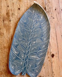 Handmade one-of-a-kind platter. Carved with speciality tools to create natural beauty of leaves in a leaf. Tray great for serving. Beautiful display piece.   I made this in my home studio in Manitou Springs Colorado. Manitou Springs Colorado, Manitou Springs, Specialty Tools, Slab Pottery, Oval Platter, Sgraffito, Home Studio, Block Print, Colorado