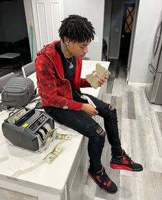 Black Male Birthday Outfit, Gangsta Fits Men, Jordan 4 Red Thunder Outfit Men, Red Thunder 4s Outfit Men, Red Bape Hoodie Outfit, Scammer Drip, Hard Fits Black People, Jordan 4 Red Thunder Outfit, Scammer Fits