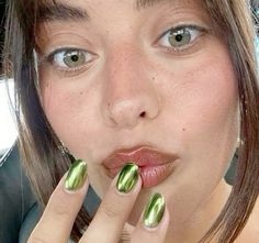 Green Chrome Nails Short, Nail Ideas November, Green Chrome Nails, Fall Nail Trends, Cute Simple Nails, Nails Today, Green Chrome, Grunge Nails, Summery Nails