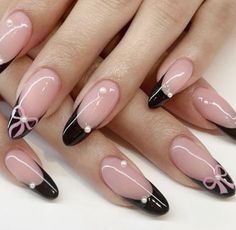 #nails #nailart #coquette #coquettenails #coquetteaesthetic #inspo #dollete #ribbon #bows #hearts #valentines #fyp #outfits #ootd #instagram #art Classy Vintage Nails, Pink And Black Nail Designs, Unghie Sfumate, Kutek Disney, Summery Nails, Pearl Nails, Soft Nails, Oval Nails, Prom Nails