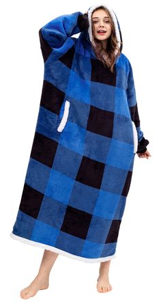 PRICES MAY VARY. Flannel&Sherpa Imported REVERSIBLE HOODED BLANKET - With this blanket sweatshirt, you can say goodbye to the cold. Our sweatshirt blanket is made with super soft microfiber fleece on the front and Sherpa lining on the other. you can choose the side you like.High quality materials provide the ultimate comfort, softness & happiness.warmth everywhere you go. ONE SIZE FITS ALL - The large, oversized comfortable design is perfect fit for all shapes & sizes. Enough for all adults, lad Blanket Sweatshirt, Teen Friends, Sweatshirt Blanket, Oversized Blanket, Blanket Hoodie, Hoodie Blanket, Comfortable Design, Wearable Blanket, Hooded Blanket