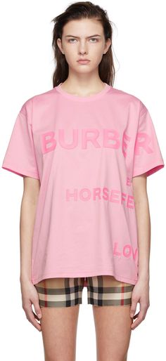 Cotton jersey T-shirt. · Rib knit crewneck · Logo and text bonded throughout Supplier color: Pink | Burberry Pink Cotton T-Shirt Burberry T Shirt Woman, Pink Tshirt Outfit, Tshirt Details, Burberry Pink, Burberry T Shirt, Burberry Outfit, Tshirt Outfits, Knit Crewneck, Pink Tshirt