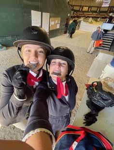 #Kayla#Isla#horseshows#winers#besties4life Equestrian Friends, Equestrian Summer, Horse Friends, Horsey Life, Horse Riding Aesthetic, Equestrian Aesthetic, Cute Horse Pictures, Horse Fashion, Equestrian Girls