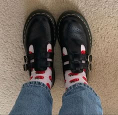 Mary Janes Styled, Dr Martens Mary Janes, Mary Jane Outfit, Mary Janes Outfit, Mary Jane Shoes Outfit, Hand Tattoo Designs, Fun Aesthetic, Shoes Shopping