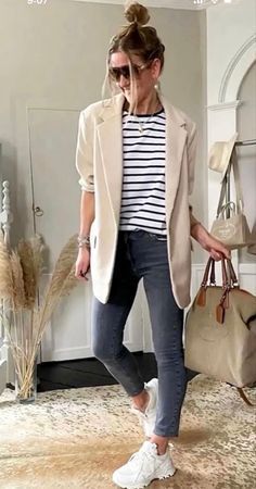 Home Wear Women Summer, Looks Jeans, Home Wear Women, Home Wear Women Pajamas, Home Wear Women Casual, Mode Casual, Home Wear, Casual Work Outfits, Blazer Outfits