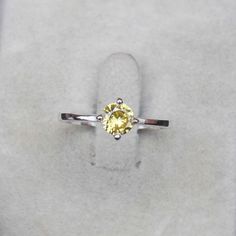 Lemon Quartz Ring * Sterling Silver Quartz Ring * Round Ring Gemstone Ring * Silver Ring * beautiful Gift Ring * Handmade Ring * Women Ring                                                                                                       Item Description :- Stone :- Natural Lemon Quartz Stone Size :-  6 MM Stone Shape :- round  Metal :- Sterling Silver Purity :- 925 For more items :- https://www.etsy.com/in-en/shop/Rajasthanjewelleres?ref=seller-platform-mcnav Payment Policy We accept paymen Lemon Quartz Ring, Round Rings, Lemon Quartz, India Post, Women Ring, Ring Women, Gift Ring, Quartz Ring, Ring Gemstone