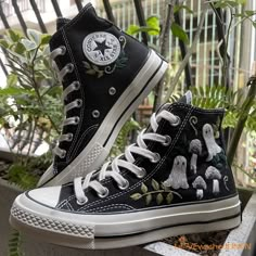 Custom Converse Grunge, Ghost Converse, Converse Custom Art, Customizing Converse, Embellished Converse, Mushroom Converse, Patterned Converse, All Star Aesthetic, Custom All Star