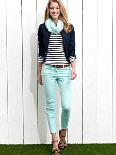 Love the mint jeans!!! Surprisingly, I like it paired with the navy.   Fashion Fix: mintkleurige jeans #stitchfix Pastel Jeans, Spring Outfit Women, Mint Jeans, Mode Tips, Stitch Fix Outfits, Stich Fix, Cute Spring Outfits, Preppy Casual