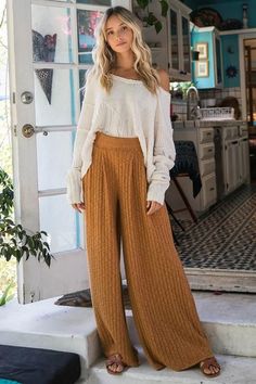 Knit Pants Outfit, Flowy Pants Outfit, Ribbed Knit Fabric, Flowy Wide Leg Pants, Wide Leg Pants Outfit, Boho Styl, Boho Style Outfits