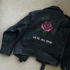 Imagen de grunge, jacket, and rose Fresh Outfits, Cole Sprouse, Barbara Palvin, Soft Grunge, Black Leather Jacket, Looks Style, A Rose, Black Jacket, Diy Clothes