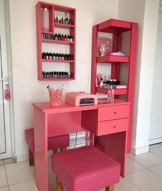 Nail Salon Interior Design, Esthetician Room Decor, Kutek Disney, Spa Interior Design, Salon Suites Decor, Nail Salon Decor, Nail Salon Design, Beauty Room Decor