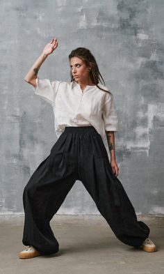 Elegant linen tuck pantsSide pockets and high elastic waist Oversized Linen Pants, Baggy Linen High-waisted Harem Pants, Chic High-waist Parachute Pants With Side Pockets, Black Linen Ankle-length Pants, Black Wide-leg Parachute Pants For Loungewear, Relaxed Fit Linen Wide-leg Parachute Pants, Elastic Waist Pants Outfit, Ballerina Outfit, Black Linen Pants