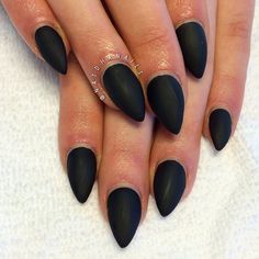 black matte pointy nails Acrylic Nails Short Almond, Black Almond Nails, Acrylic Nails Stiletto, Acrylic Nails Short, Black Stiletto Nails, Stiletto Nails Short, Nails Short Almond, Matte Black Nails