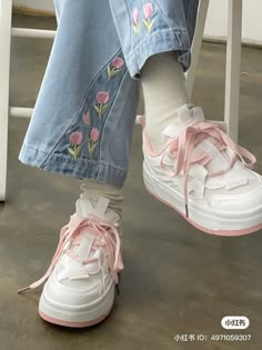 Themepark Aesthetic Outfit Summer, Kawaii Photography, Pants Embroidery, Girly Shoes, Aesthetic Shoes, Swag Shoes, Embroidered Jeans, Pretty Shoes, Cute Fits