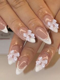 Blanc  Collar   Blocs de couleur Ongles 3D Embellished Nail Inspiration Pearl, Nails Party Ideas, Sweet 16 Nails Almond, Nail Designs Summer With Gems, Coquette Press On Nails, Plain Nails Design, Nails Inspo Coquette, Cute Plain Nail Colors, Wedding Press On Nails