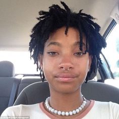 Potrait Refrences, Theo Core, Divine Creatures, Willow And Jaden Smith, Flips Hair, Short Dreads, Oh My Goddess, Willow Smith