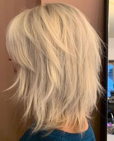 Mid-Length Shag With Wispy Layers Medium Shaggy Hairstyles, Medium Shag, Modern Shag Haircut, Medium Shag Haircuts, Beauty Makeover, Short Shag, Shag Hairstyles, Hair Haircuts