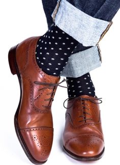 Use Groupon to find a new pair of dress socks, which can add a pop of color and pattern to a variety of men's outfits Brown Brogues, Mens Socks Fashion, Mens Dress Socks, Shoes Teen, Leather Oxford Shoes, Mens Dress, Dress Socks